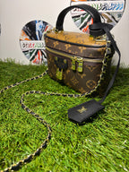 Louis Vuitton Vanity PM in tela Monogram Reverse