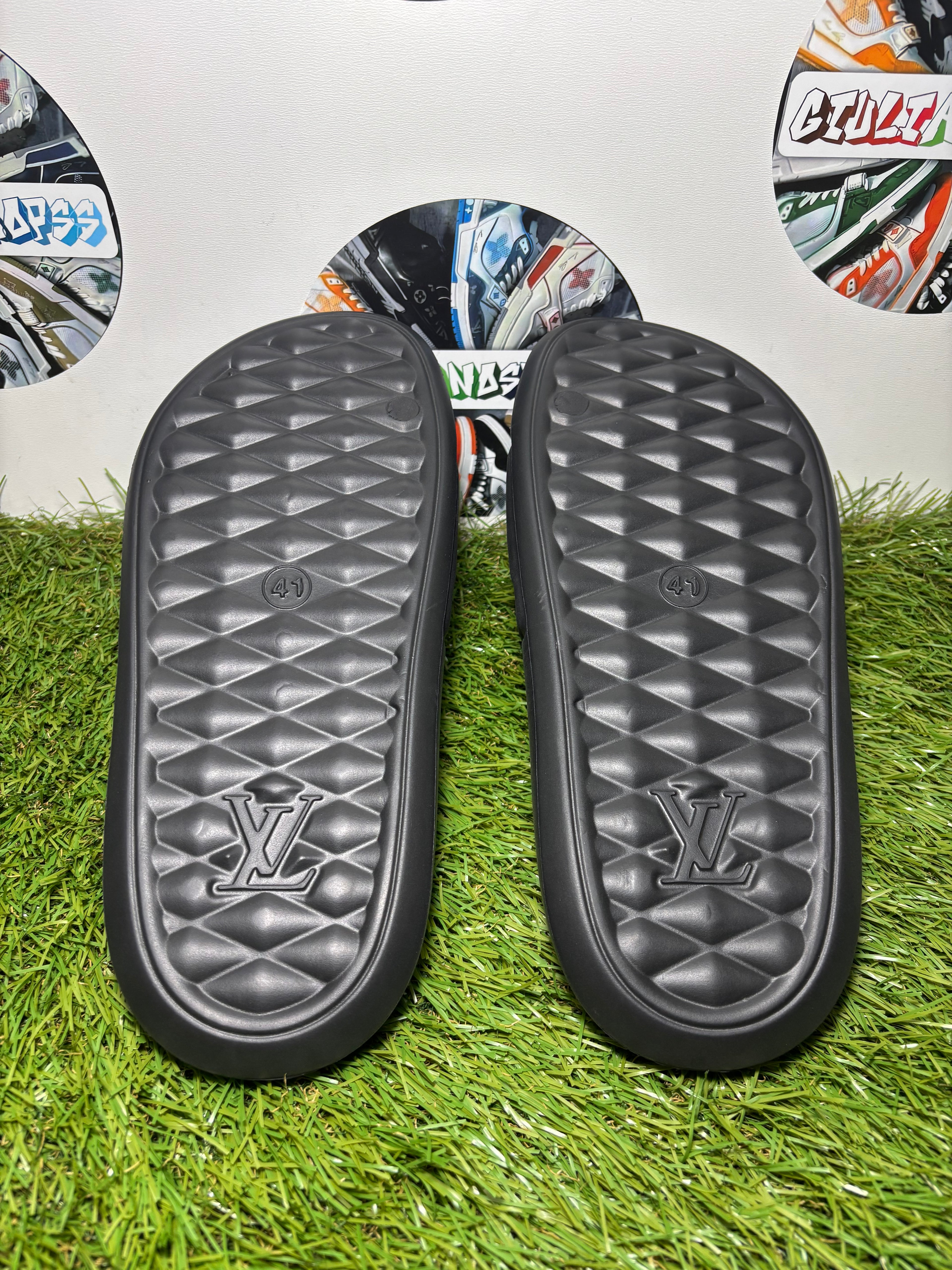 Ciabatta Louis Vuitton Black