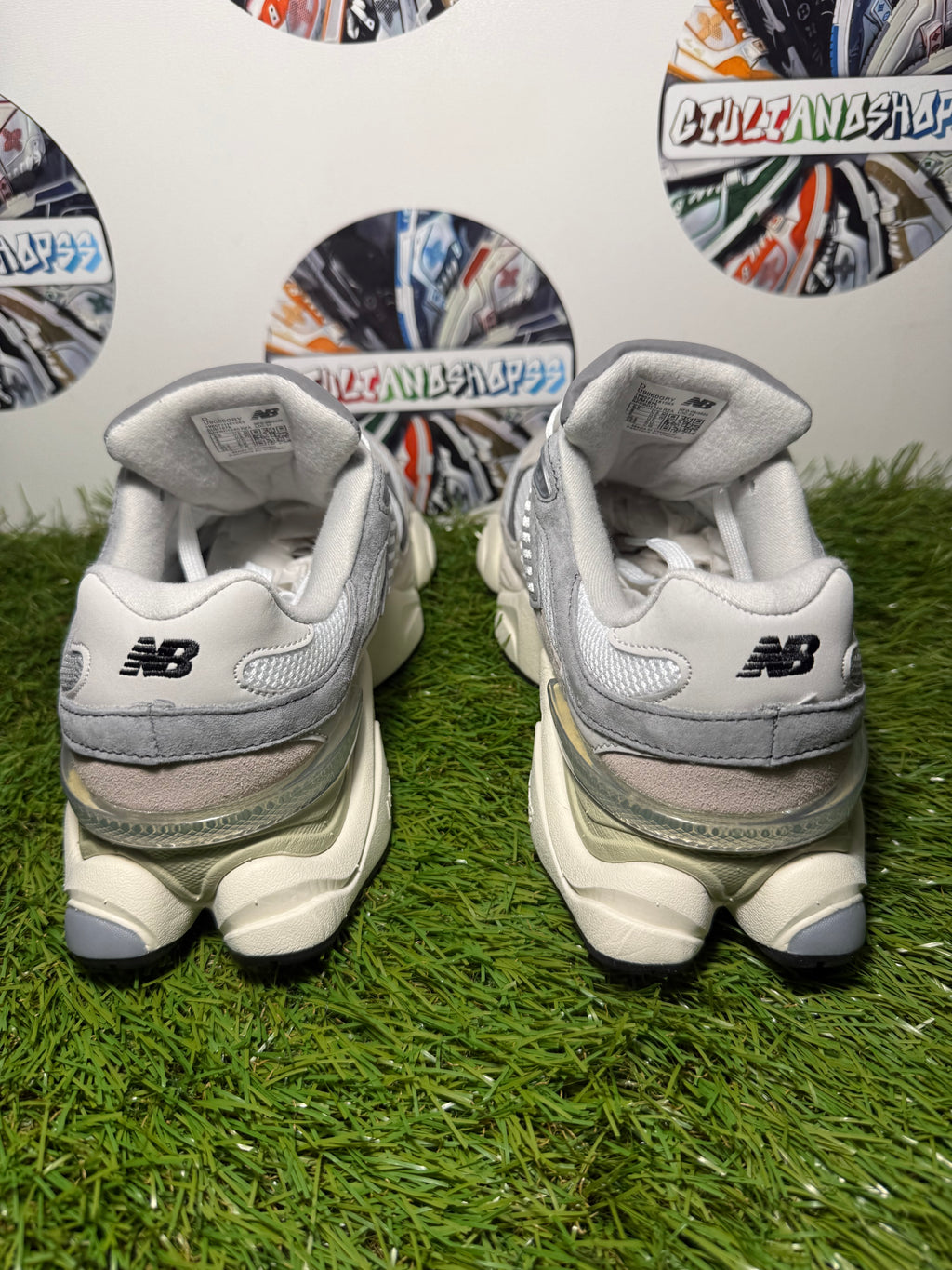 New Balance 9060 - Grey/White