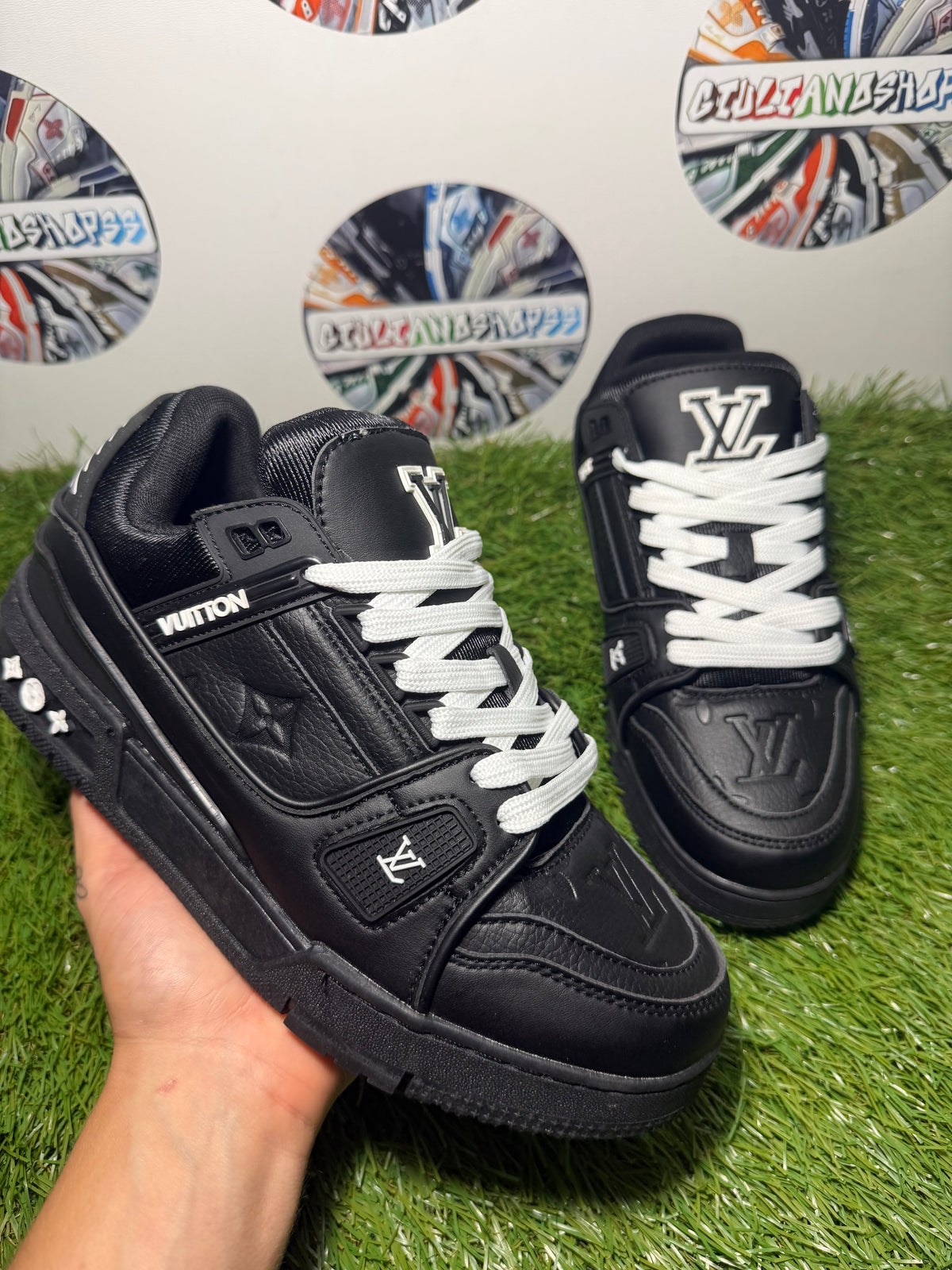 Louis Vuitton Trainer -  Total Black