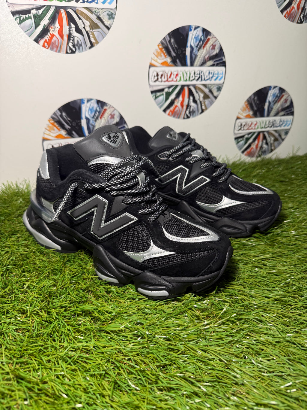 New Balance 9060 - Black/Silver