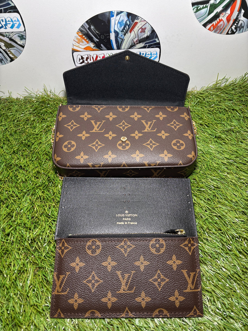 Louis Vuitton Pochette Félicie Tela Monogram - Brown/Black