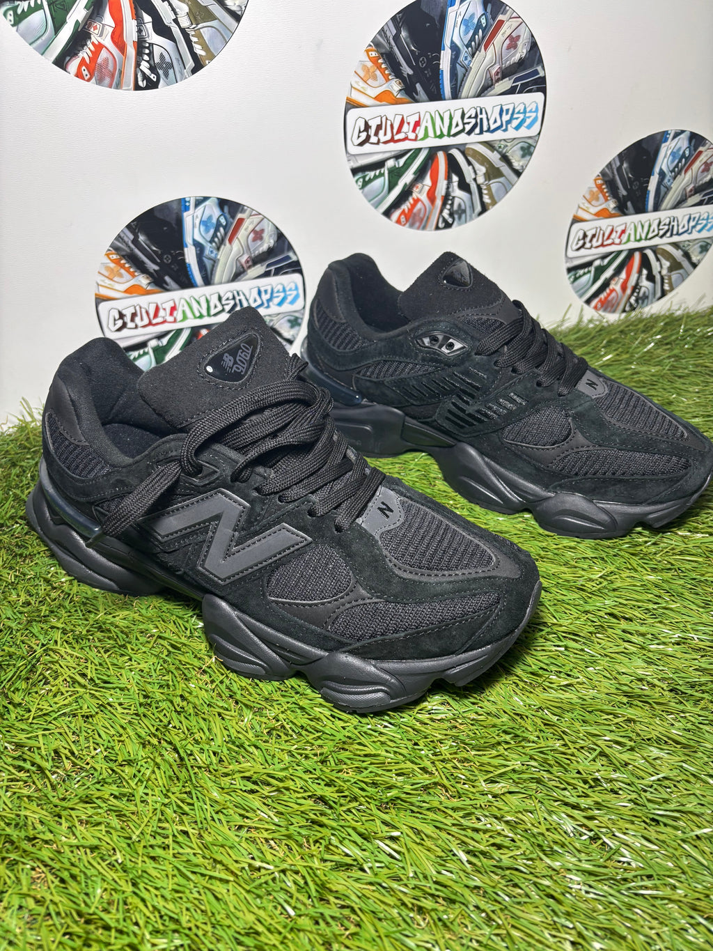 New Balance 9060 Triple Black