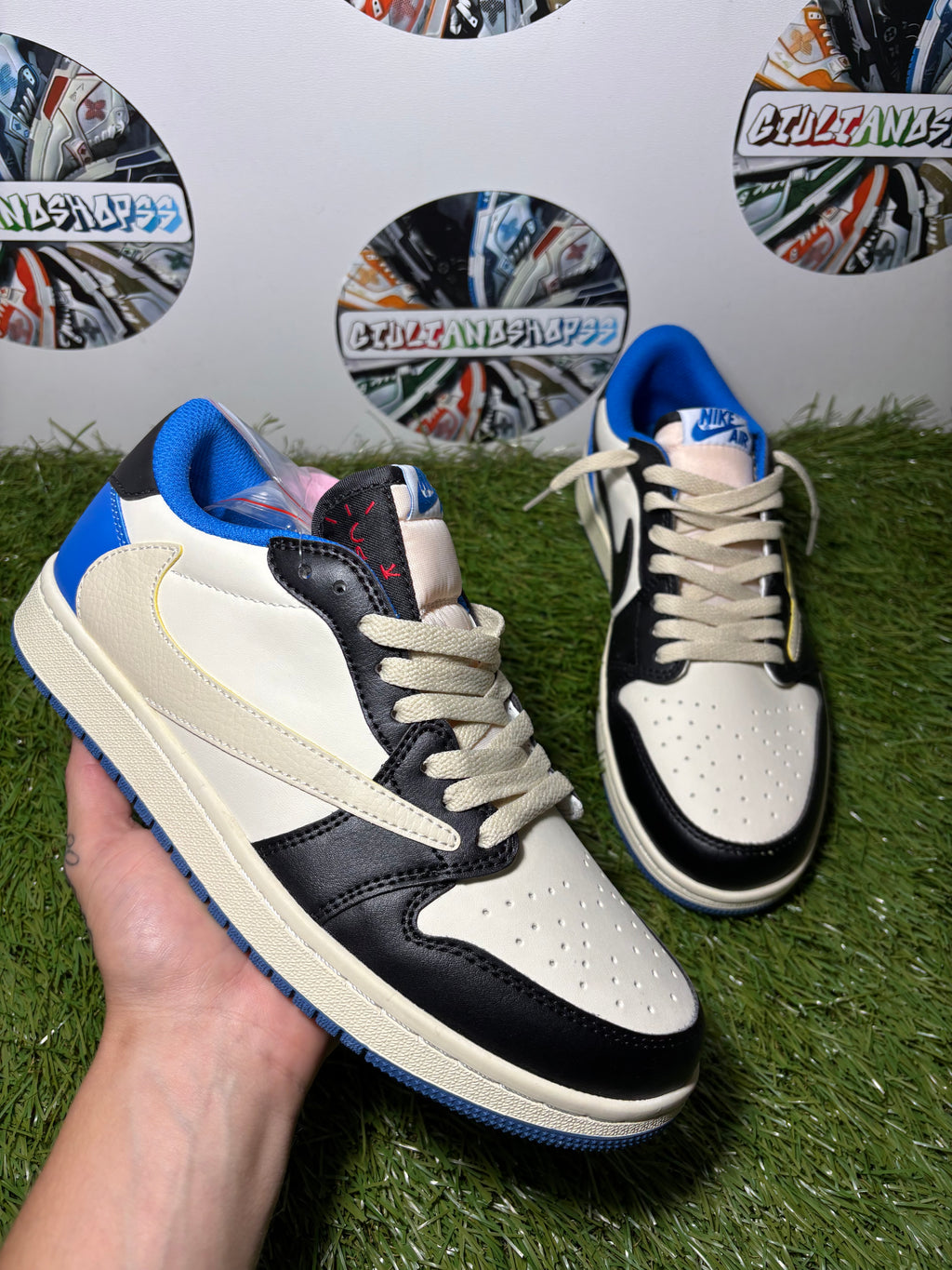 Nike Air Jordan 1 Low x travis scott - Beige/Blue