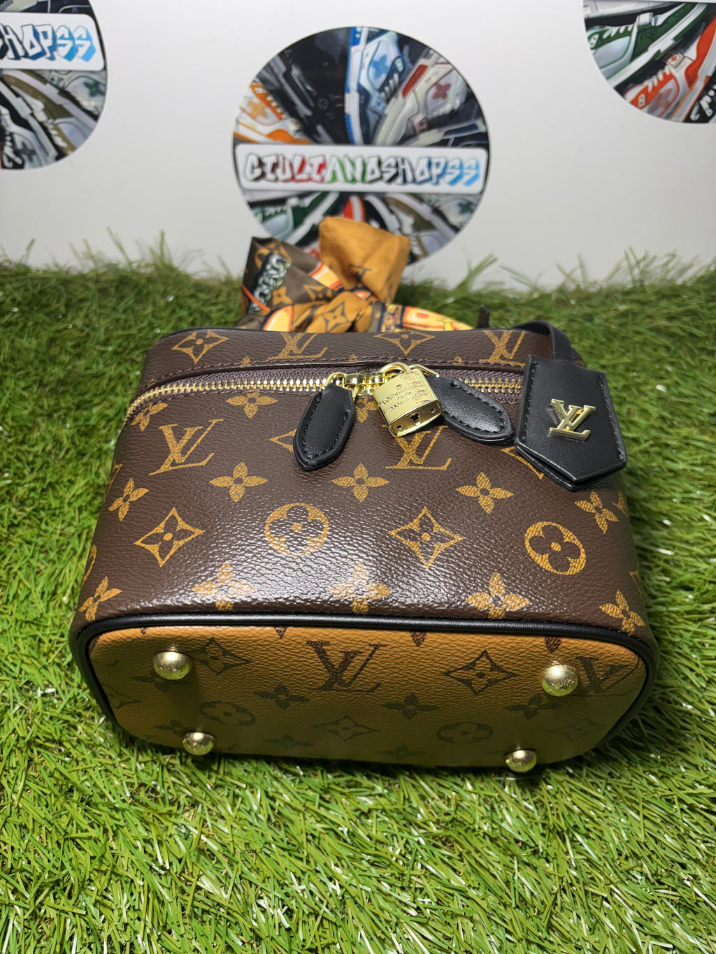 Louis Vuitton Monogram Reverse Canvas Vanity PM (senza tracolla)