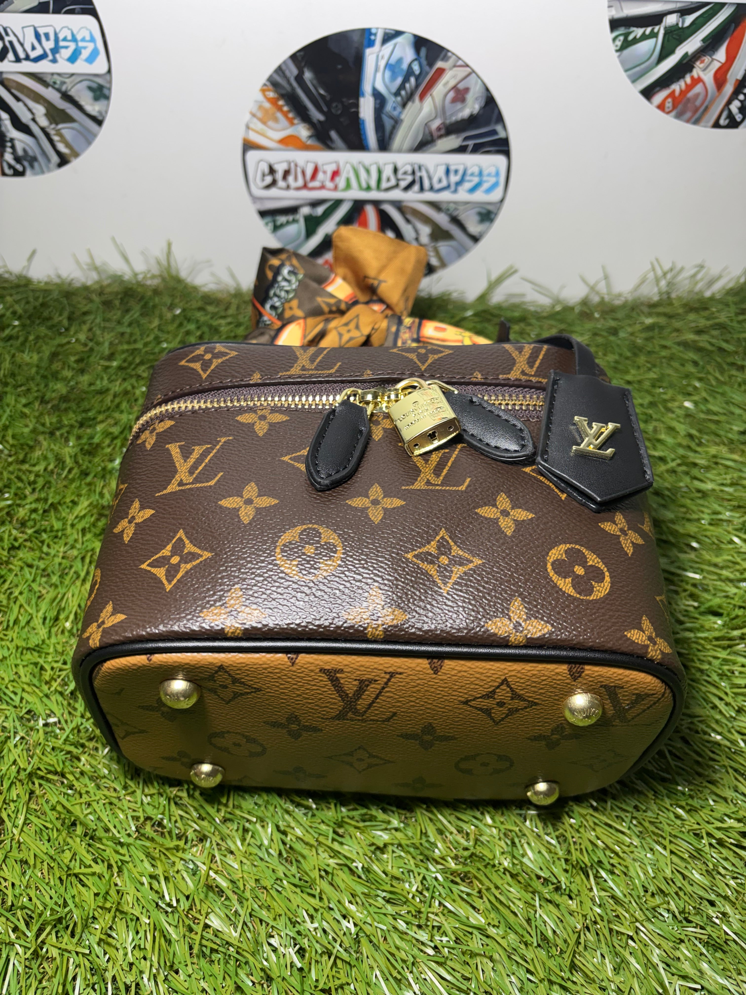 Louis Vuitton Monogram Reverse Canvas Vanity PM (senza tracolla)