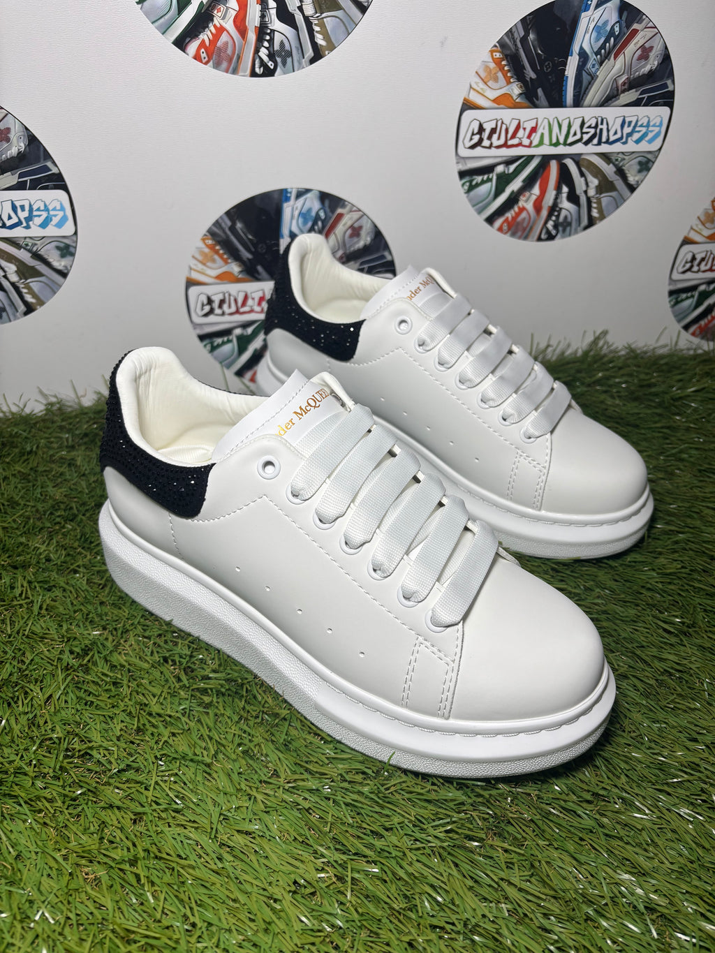 Mc Queen Svaroski - White/Black