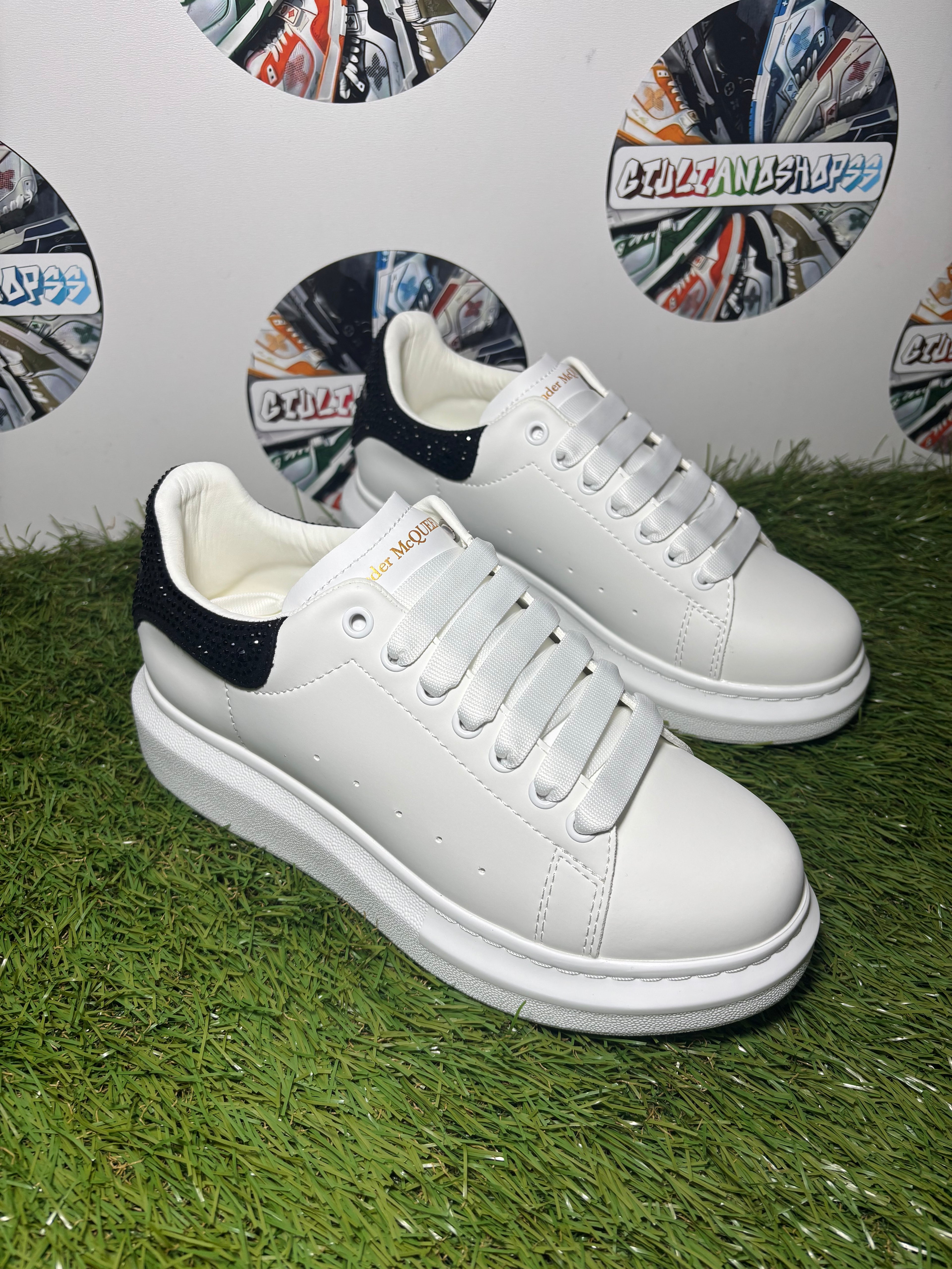 Mc Queen Svaroski - White/Black