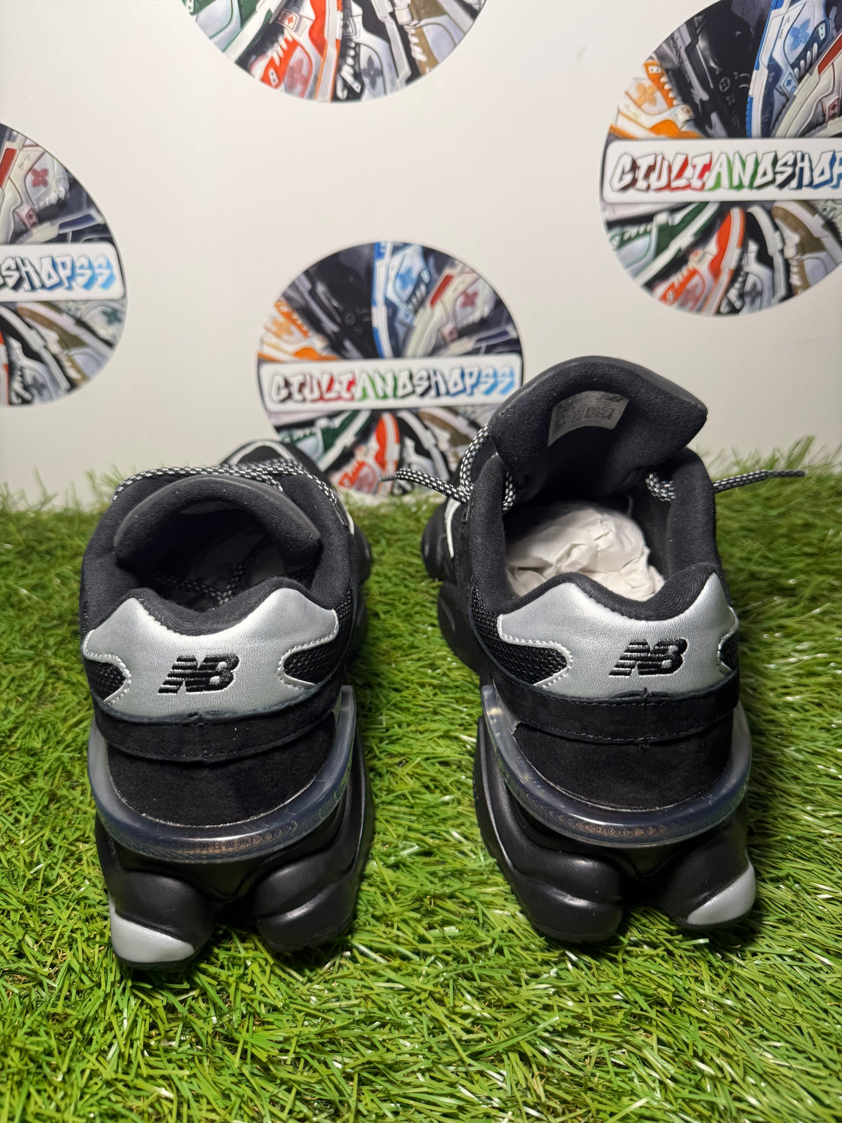 New Balance 9060 - Black/Silver