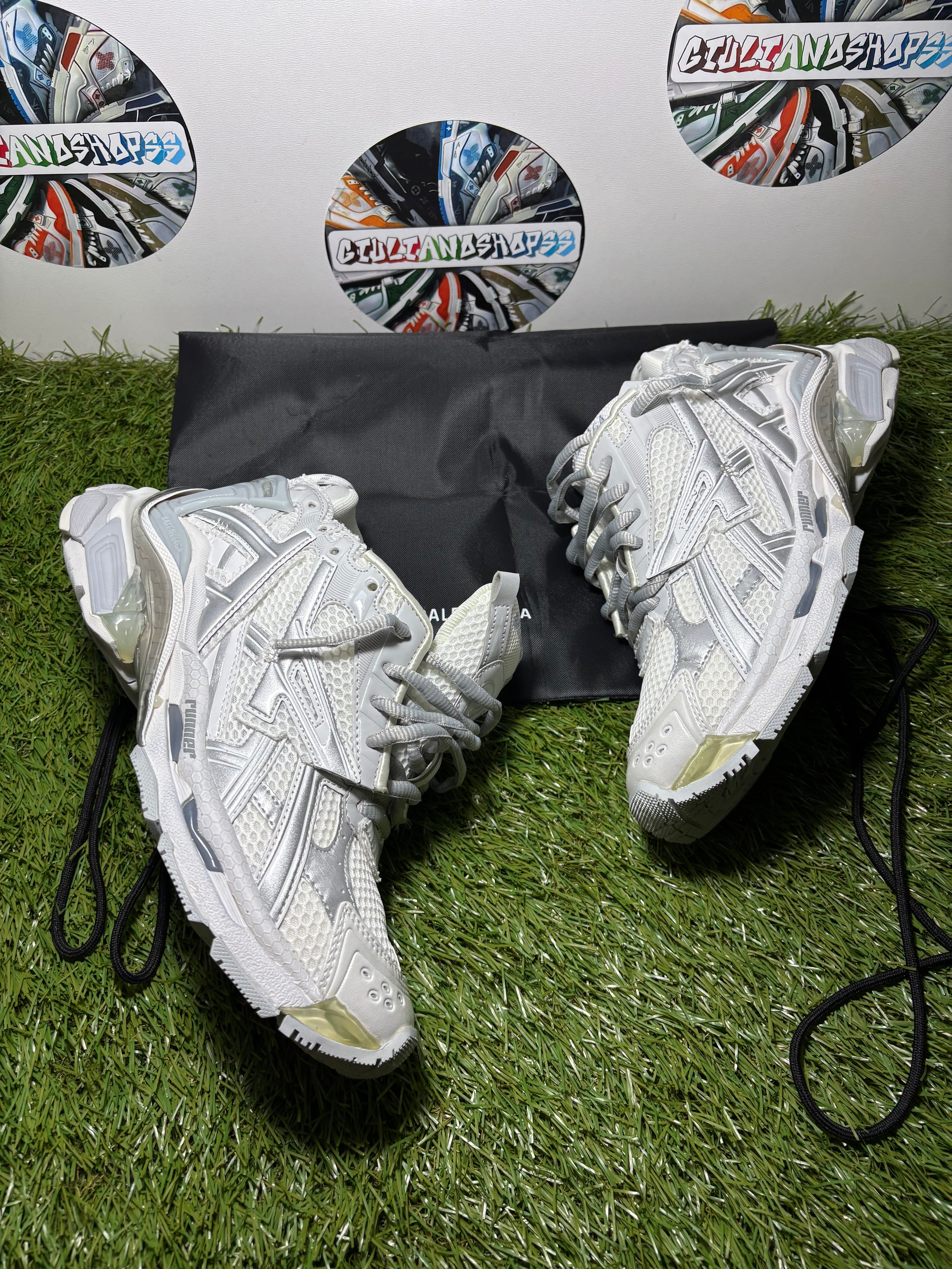 Balenciaga Runner Sneaker - Grey/White