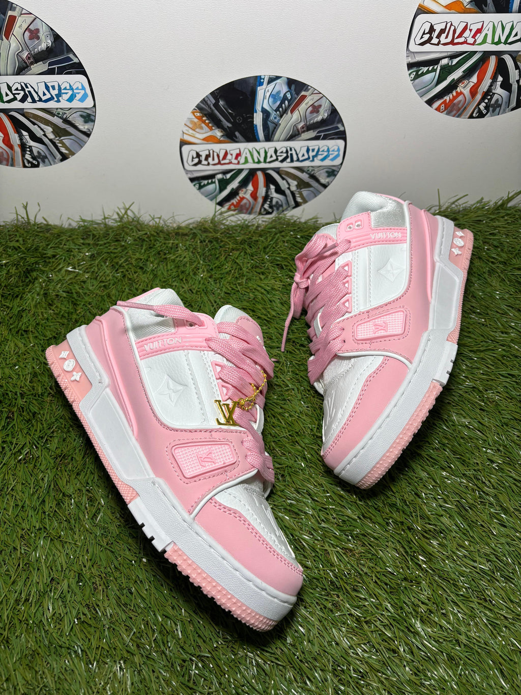 Louis Vuitton Trainer -  Pink/White