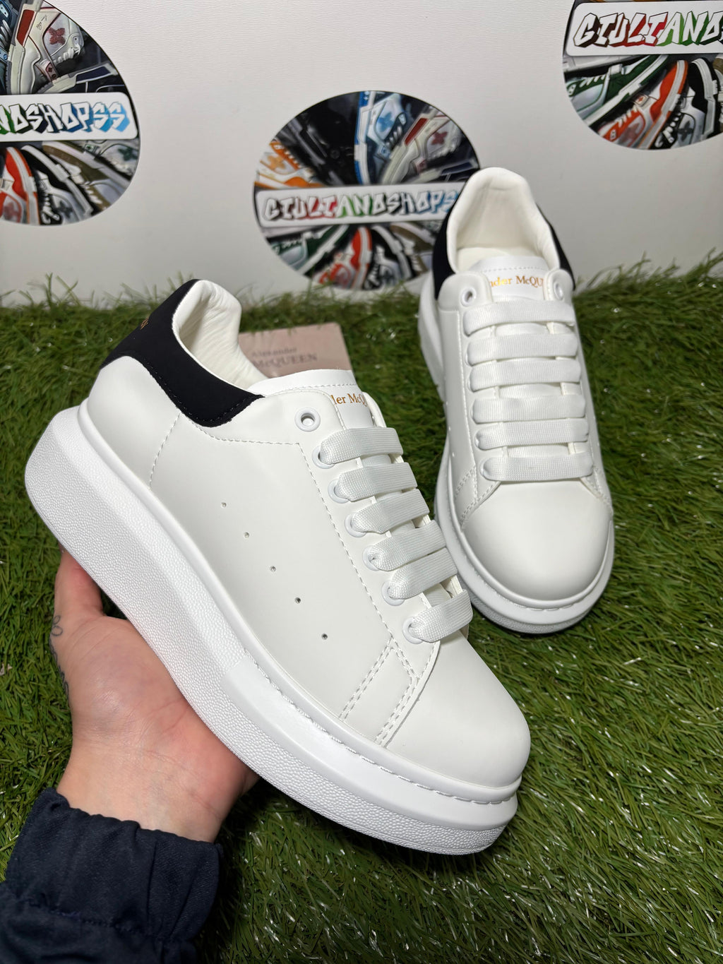 Alexander McQueen Oversized Bianco Nero