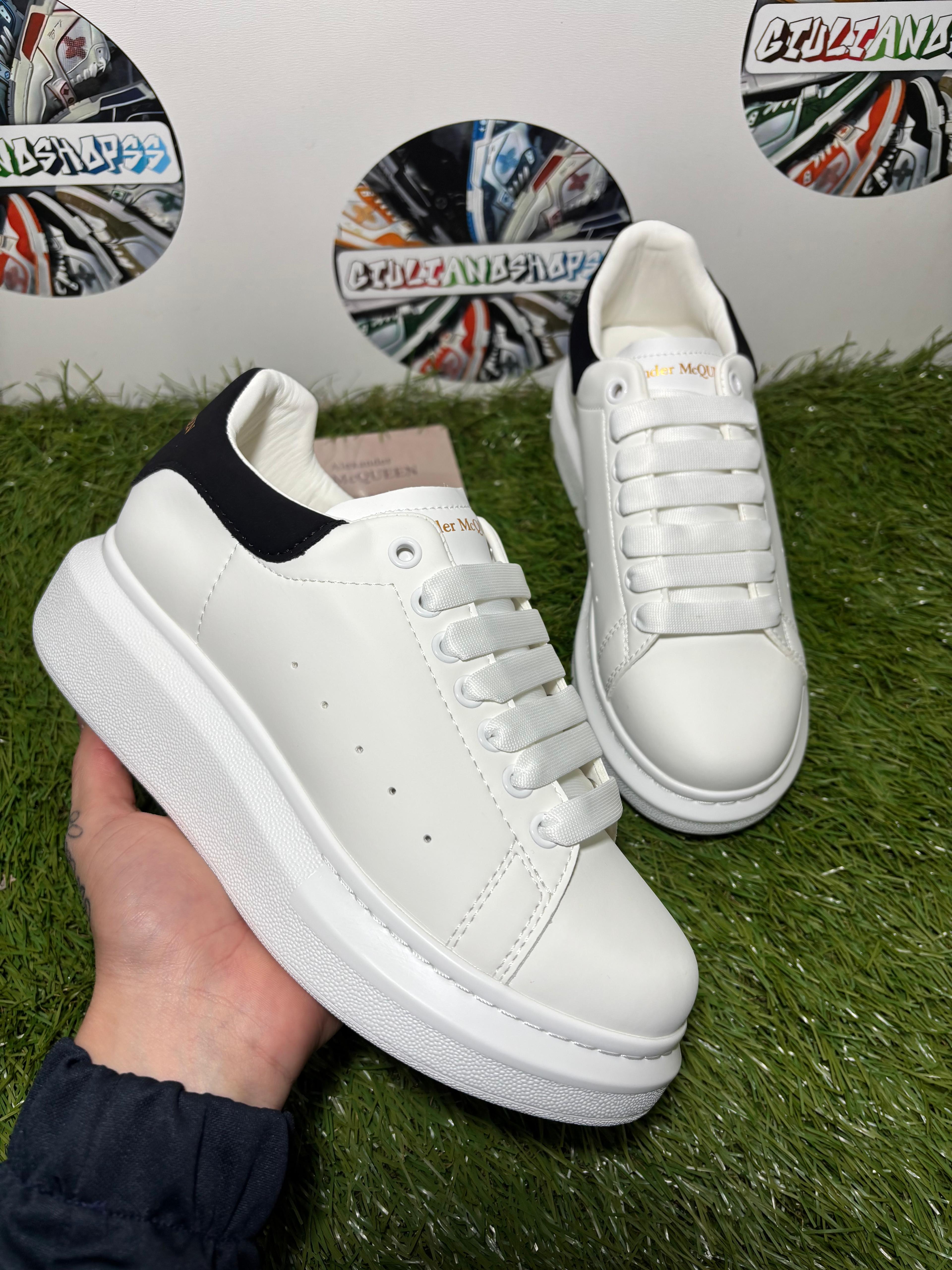 Alexander McQueen Oversized Bianco Nero