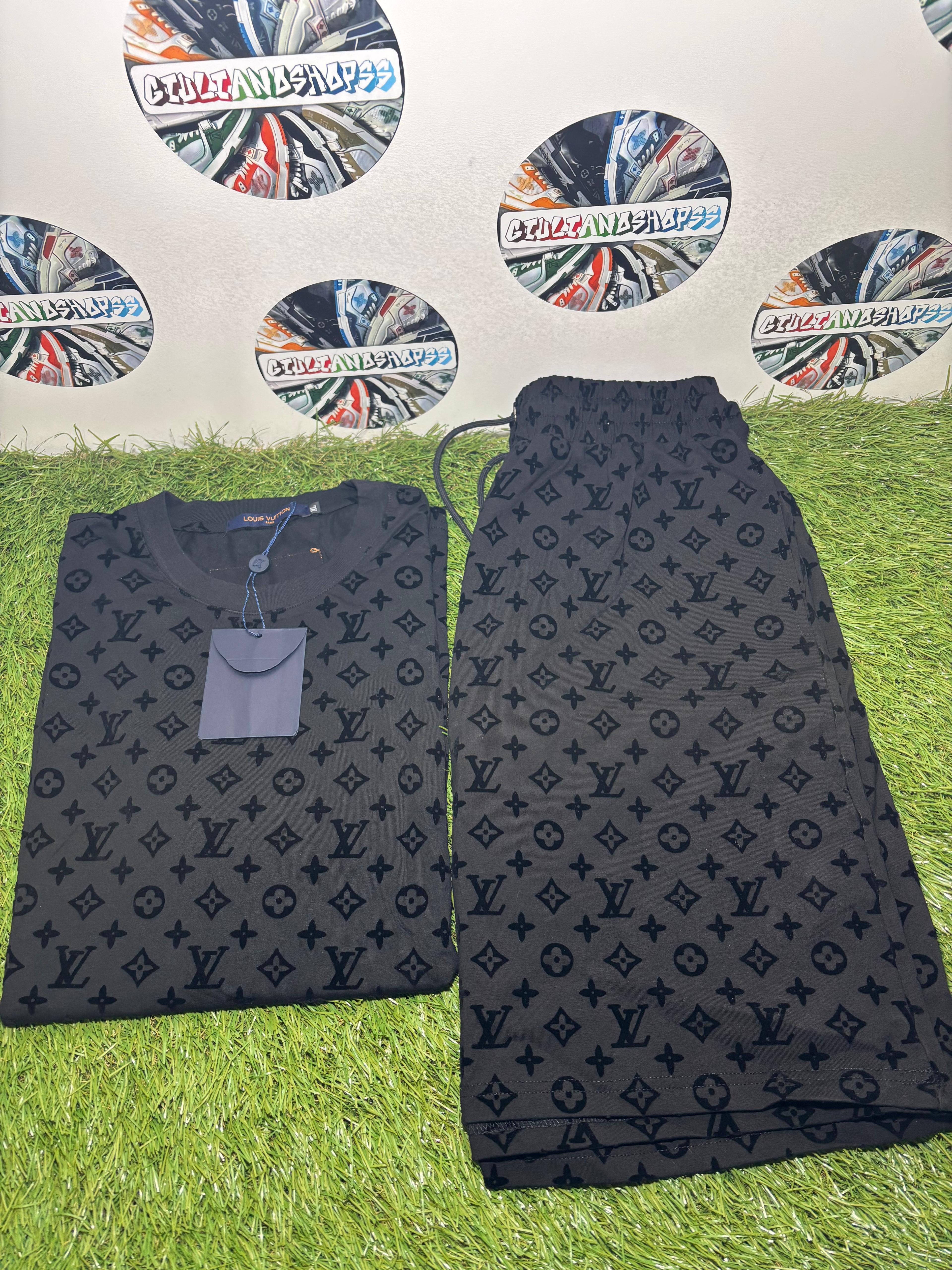Louis Vuitton Monogram Completo Nero