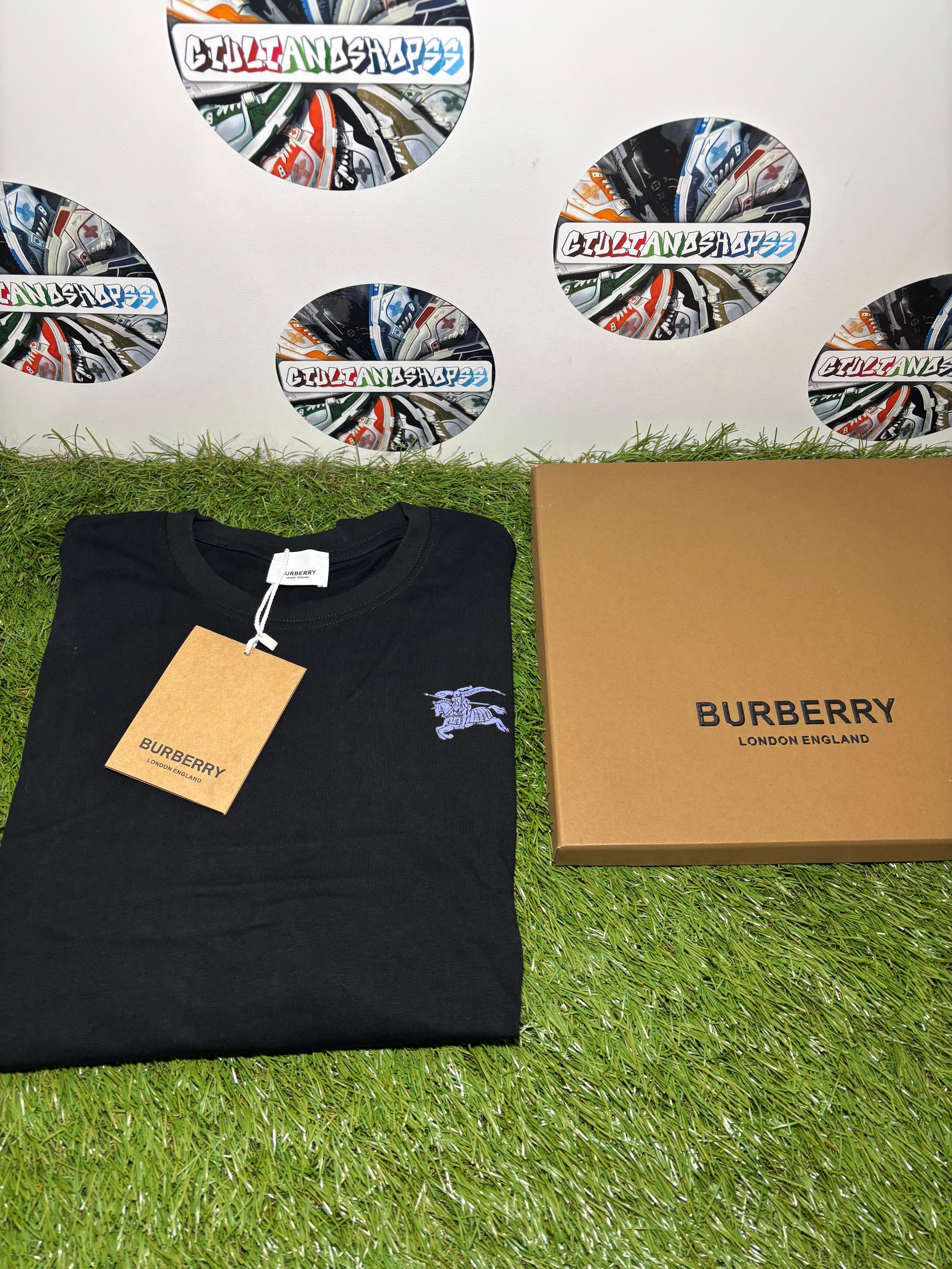 Burberry T-shirt Nera Logo Cavaliere