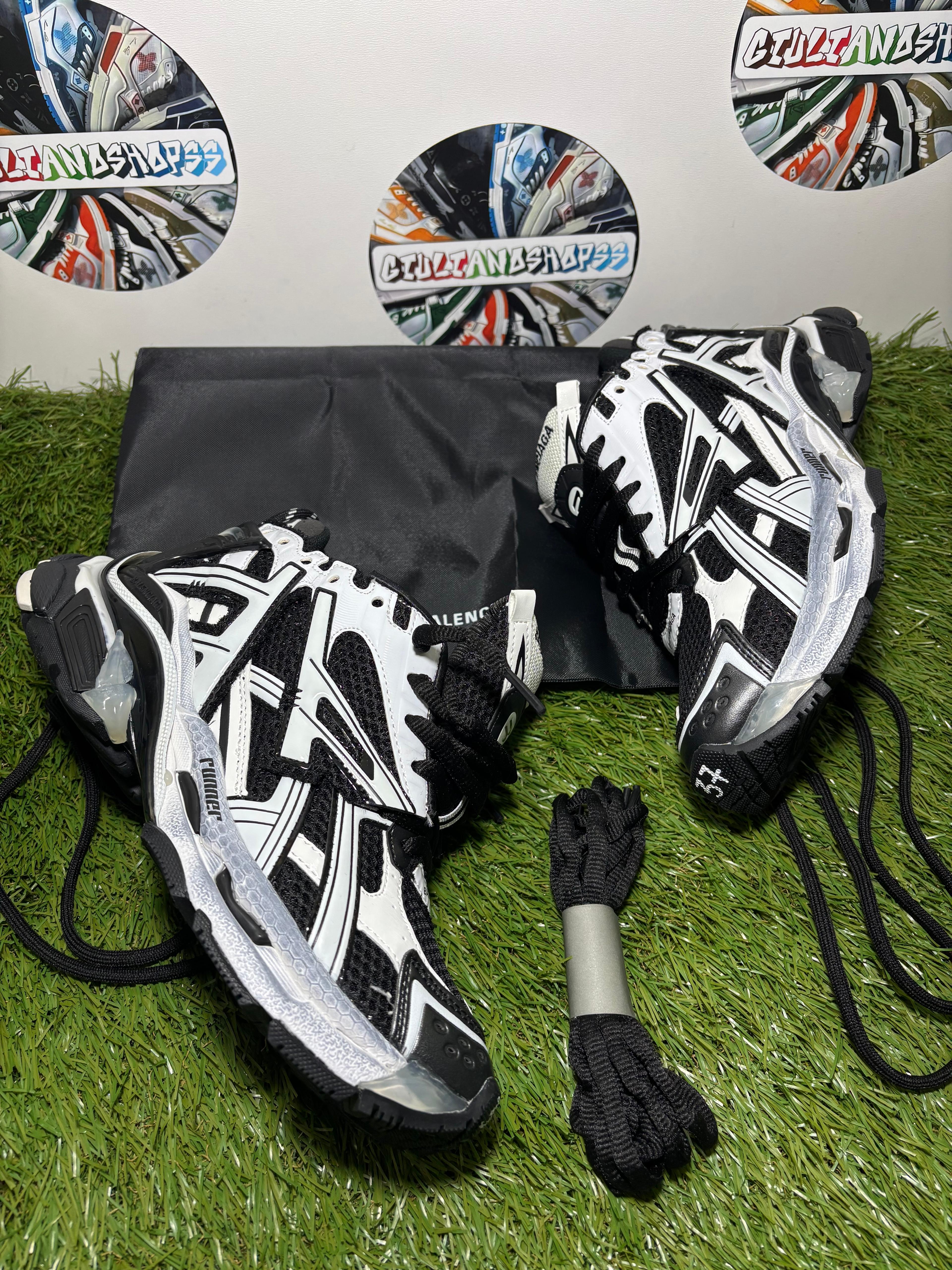 Balenciaga Runner Sneaker - Nera/Bianca