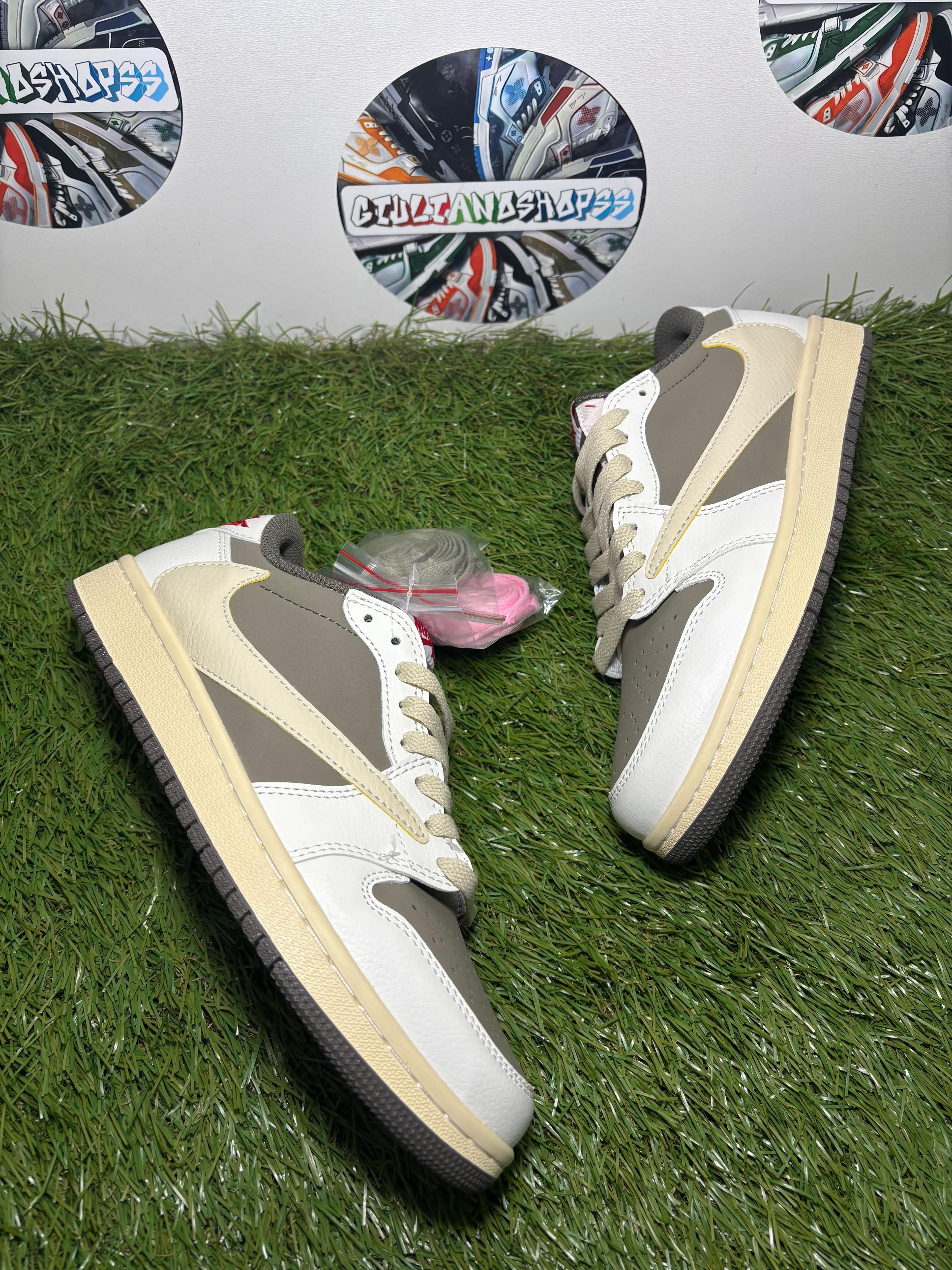 Nike Air Jordan 1 Low travis scott - Grey/White