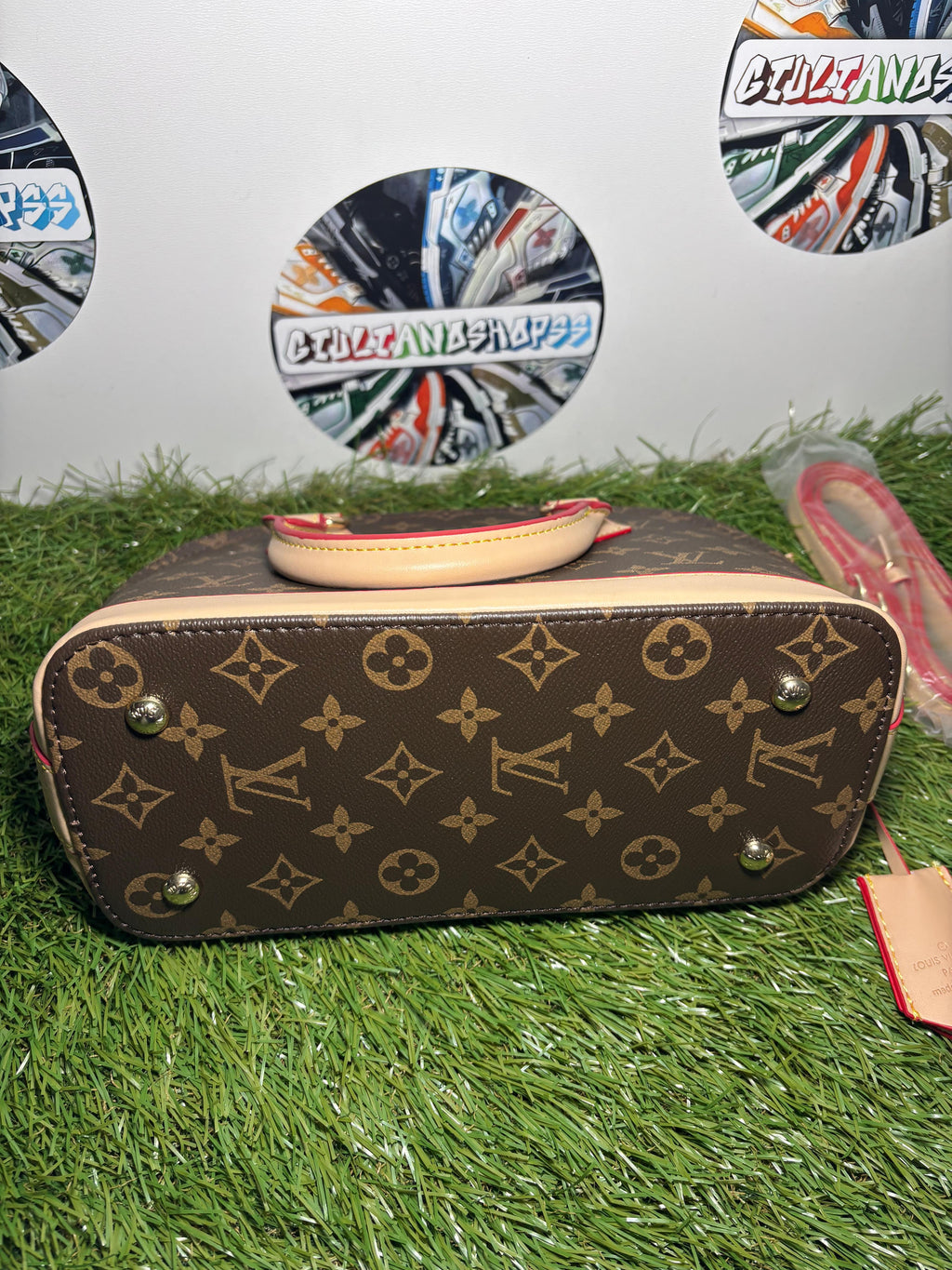 Louis Vuitton Alma BB Monogram