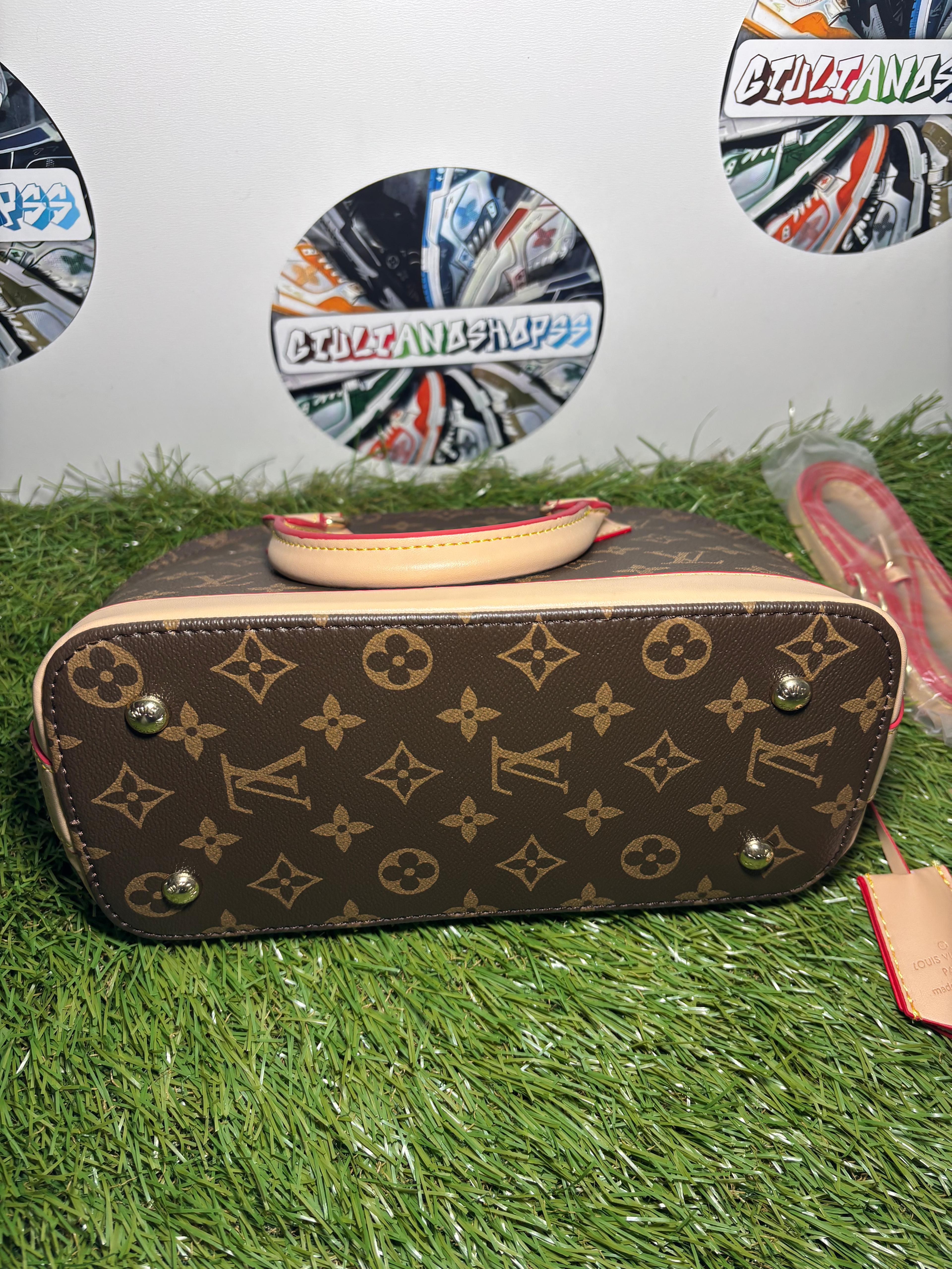 Louis Vuitton Alma BB Monogram
