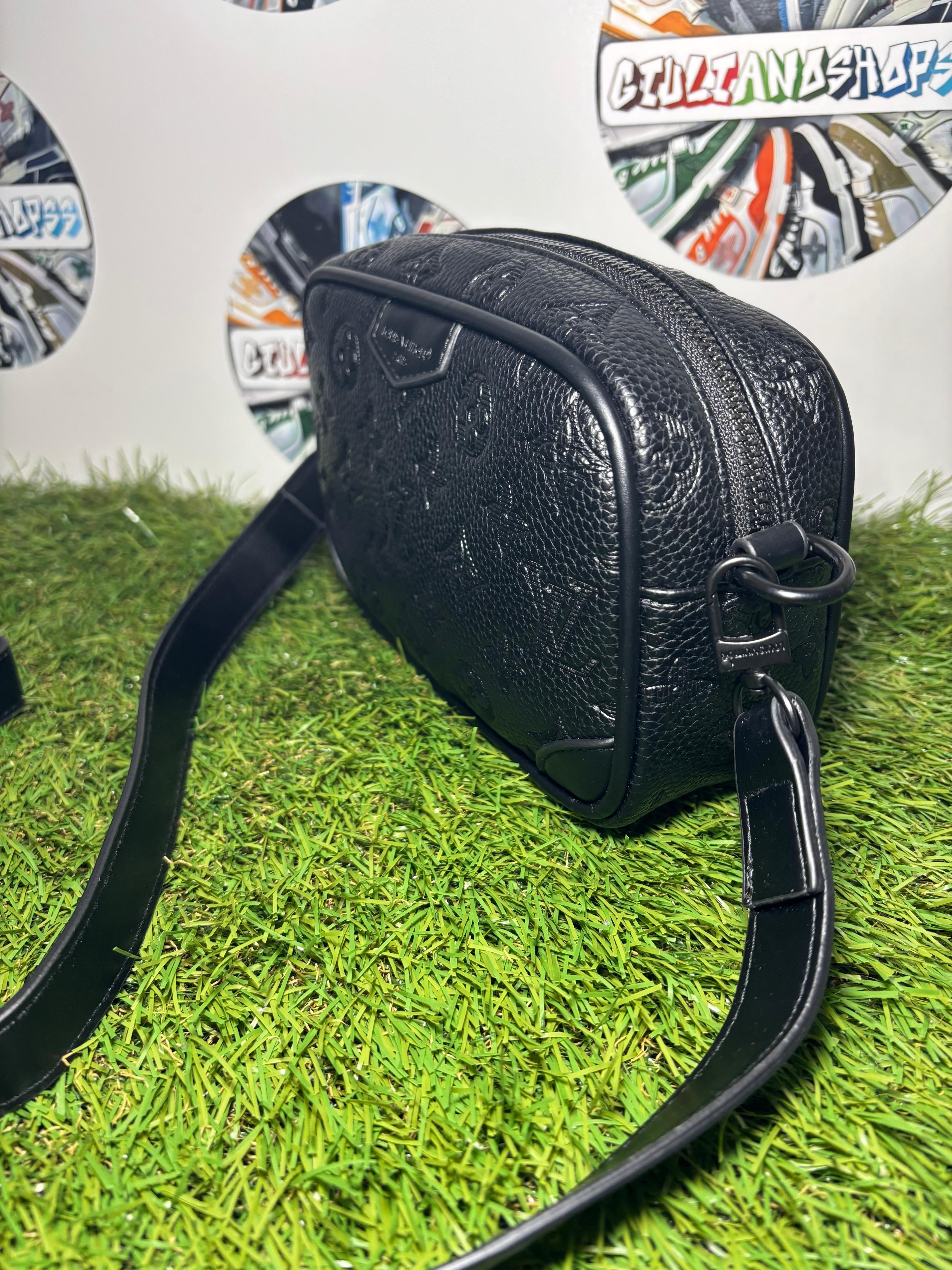 Louis Vuitton Camera Crossbody Empreinte Nero