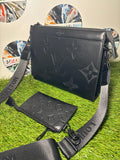 Louis Vuitton Duo Messenger Empreinte Giant Nero