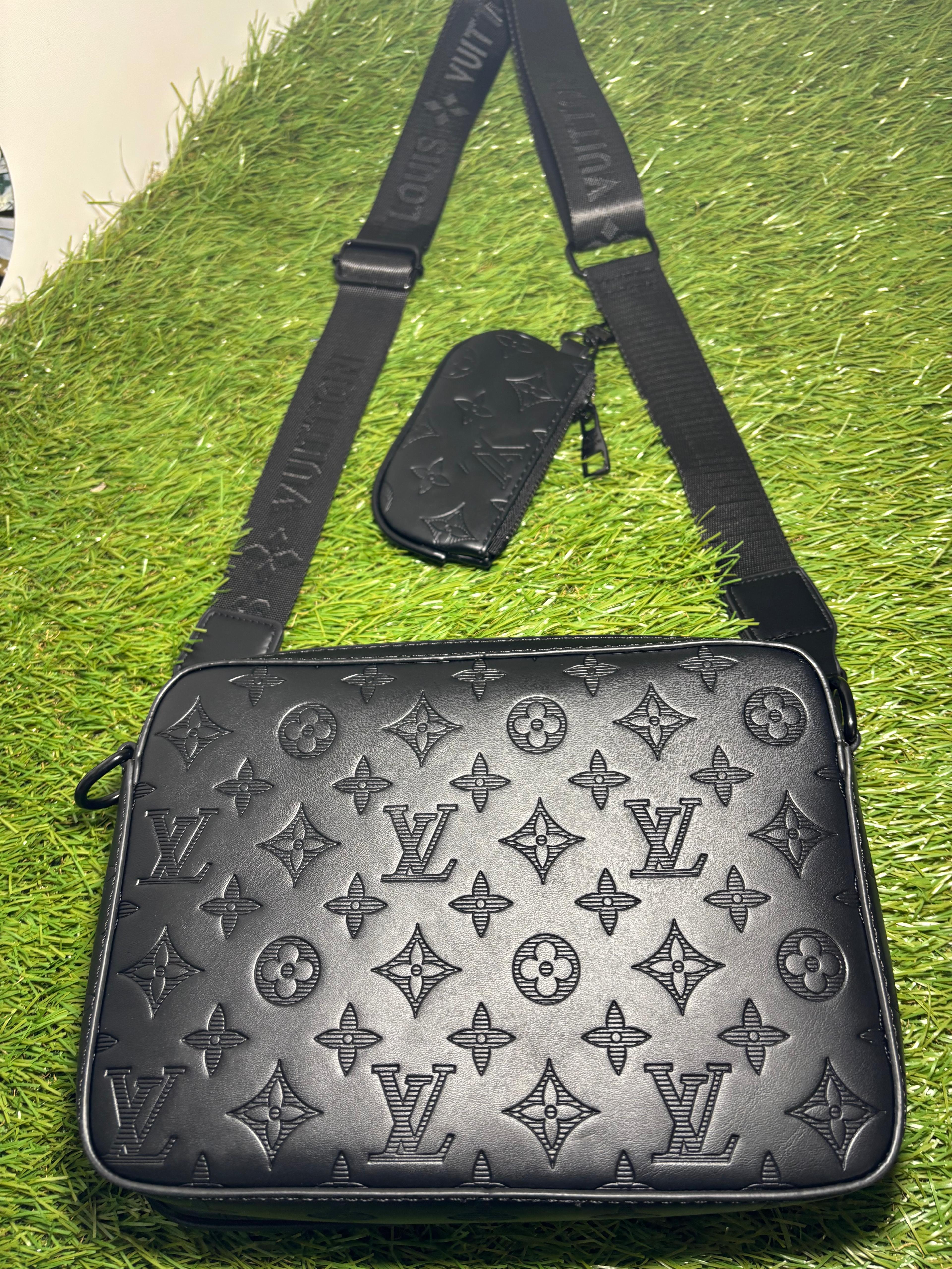 Louis Vuitton Trio Messenger Empreinte Nero