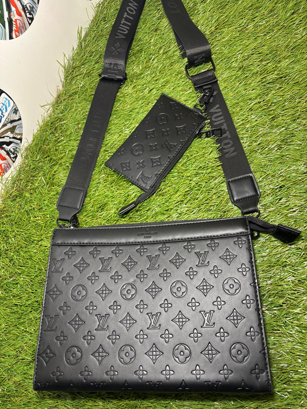 Louis Vuitton Duo Messenger Shadow Nero