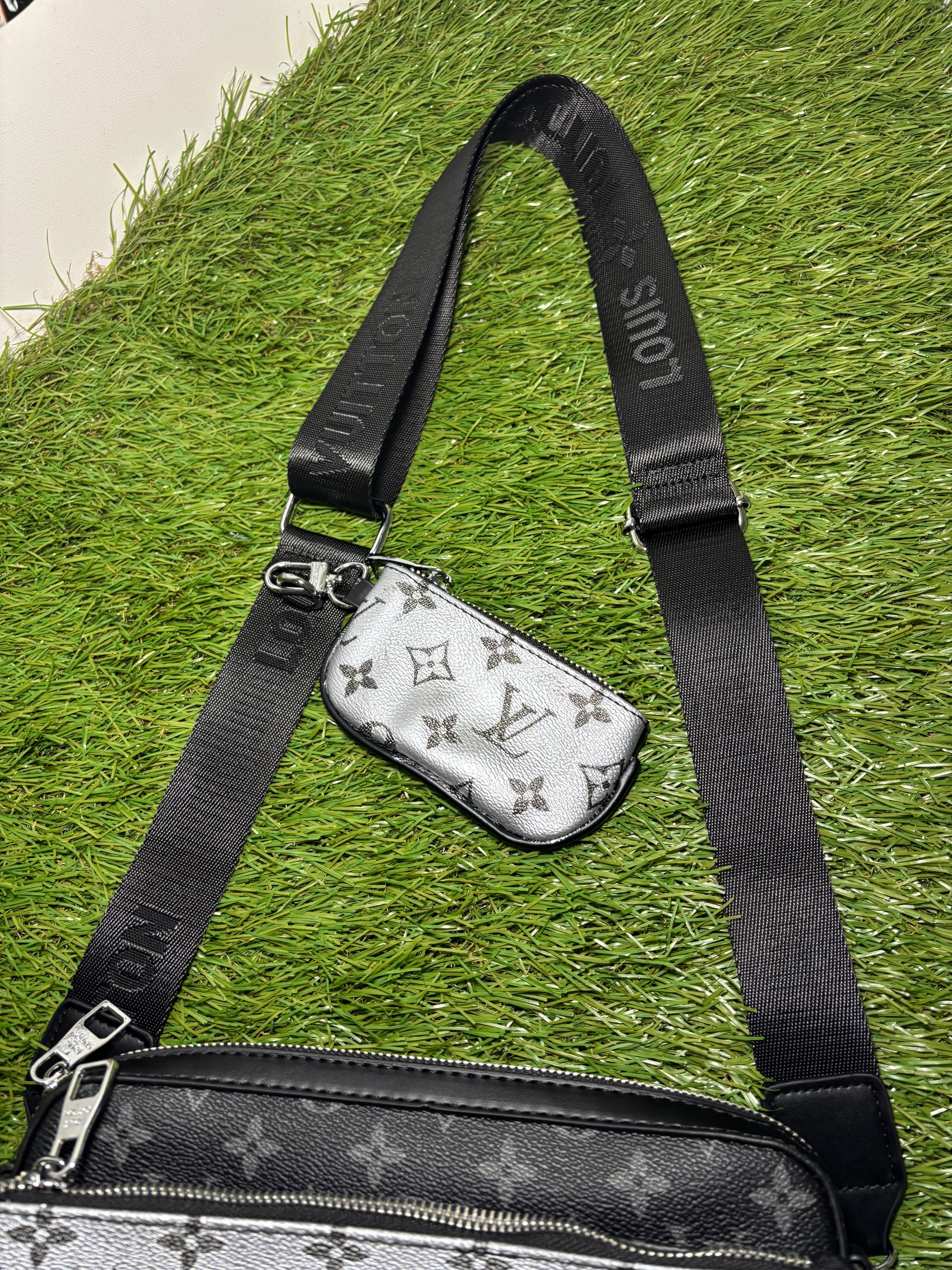 Louis Vuitton Trio Messenger Eclipse Argento