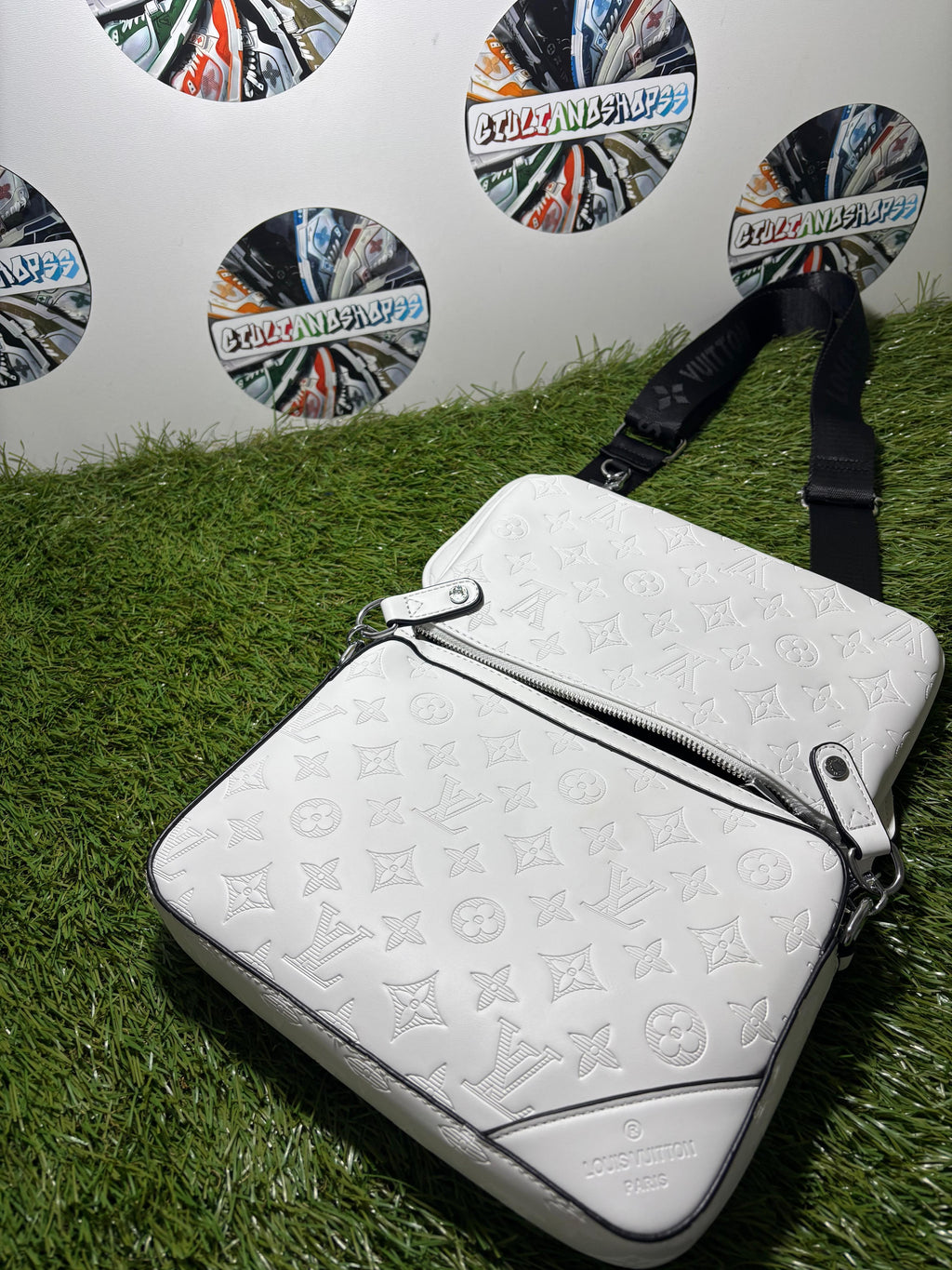 Louis Vuitton Duo Messenger - Bianca Monogram Embossed