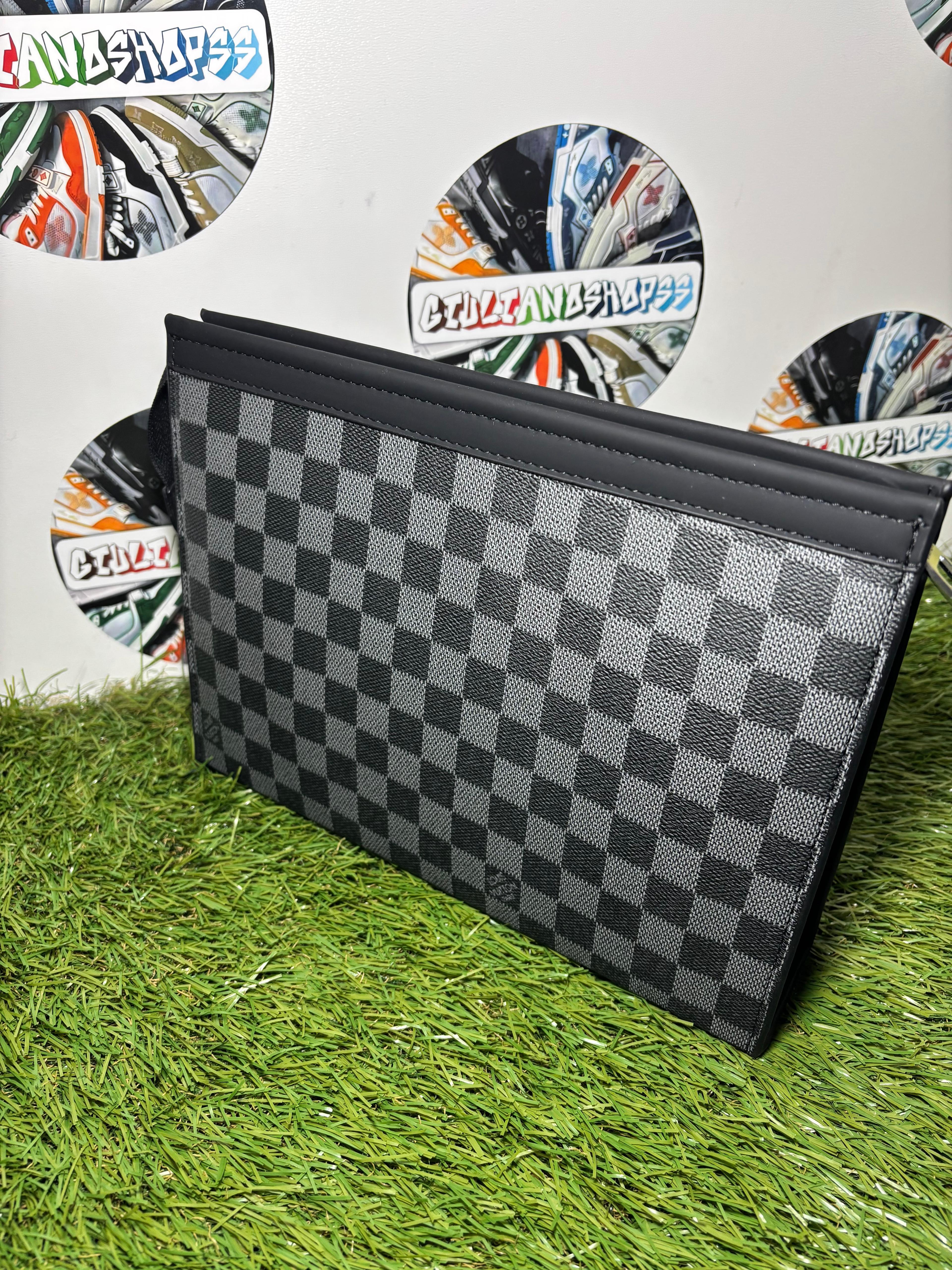 Louis Vuitton Pochette Voyage MM - Damier Graphite