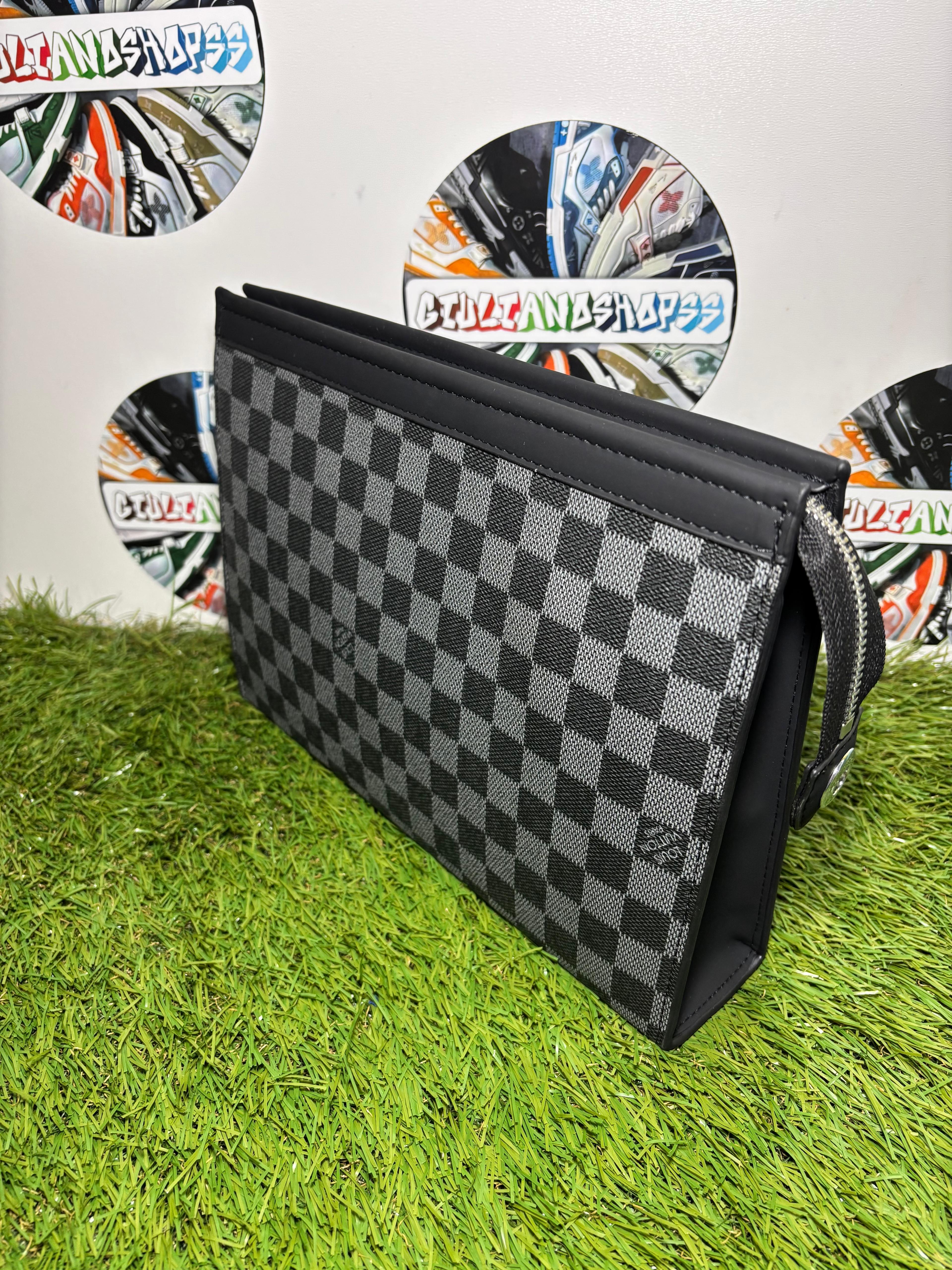Louis Vuitton Pochette Voyage MM - Damier Graphite
