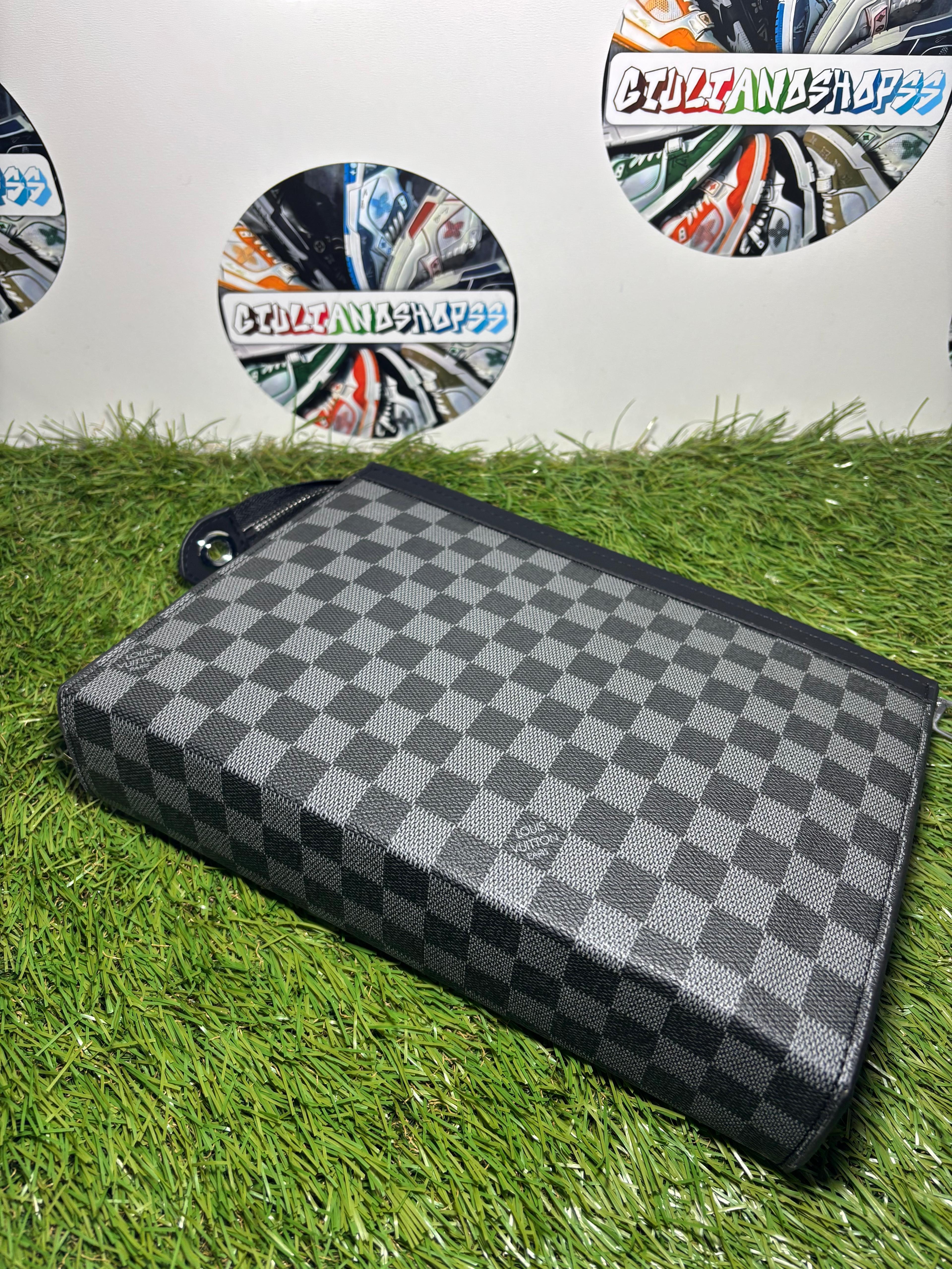 Louis Vuitton Pochette Voyage MM - Damier Graphite