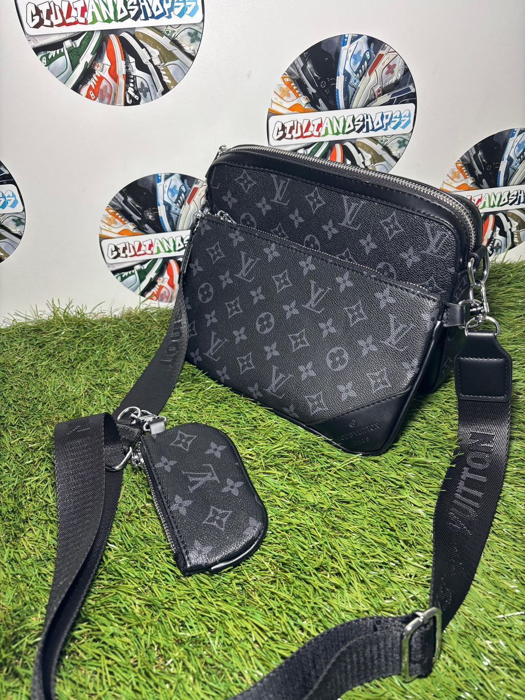 Louis Vuitton Trio Messenger - Monogram Eclipse