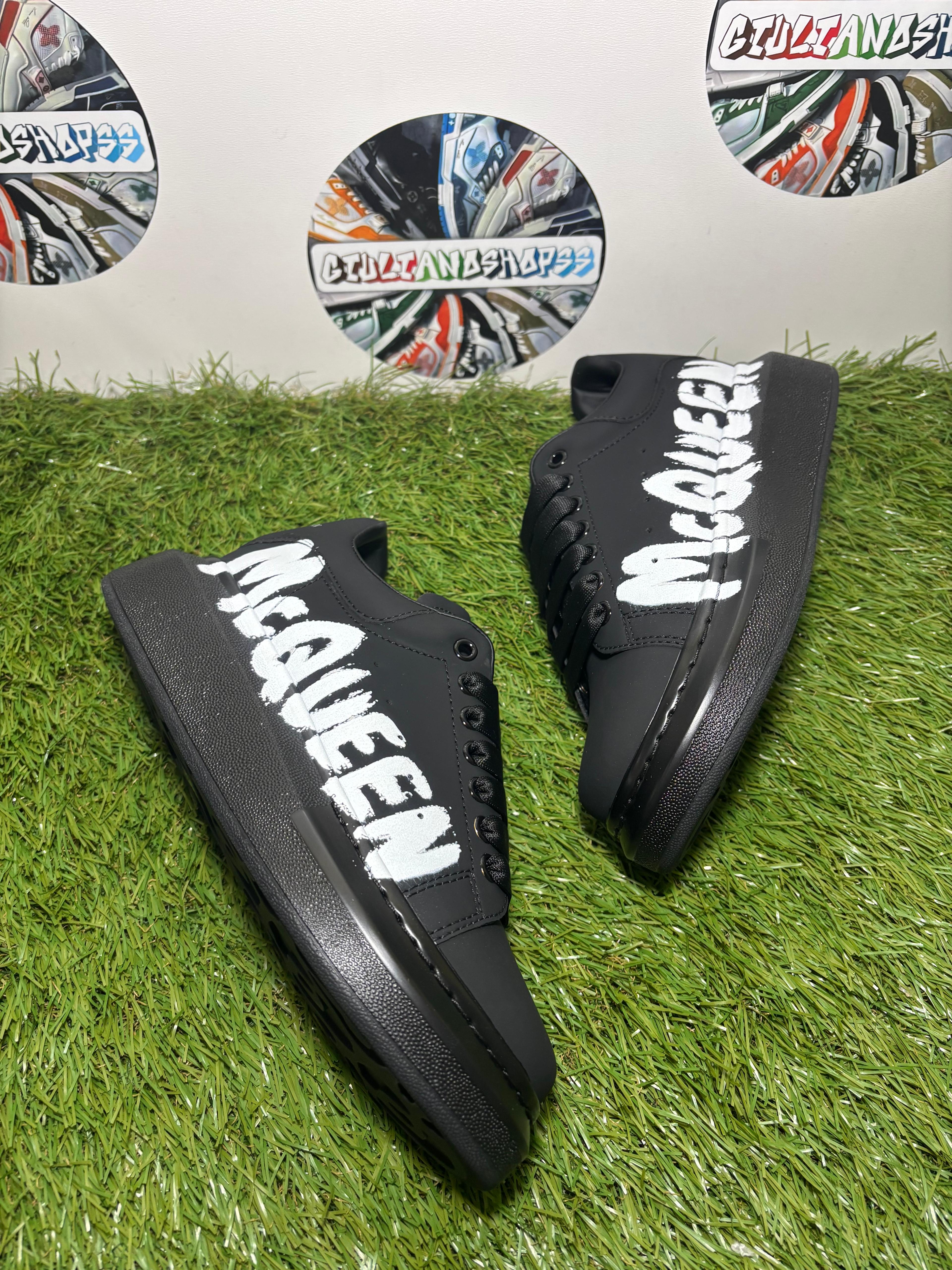 Alexander McQueen Oversized Graffiti - Nera