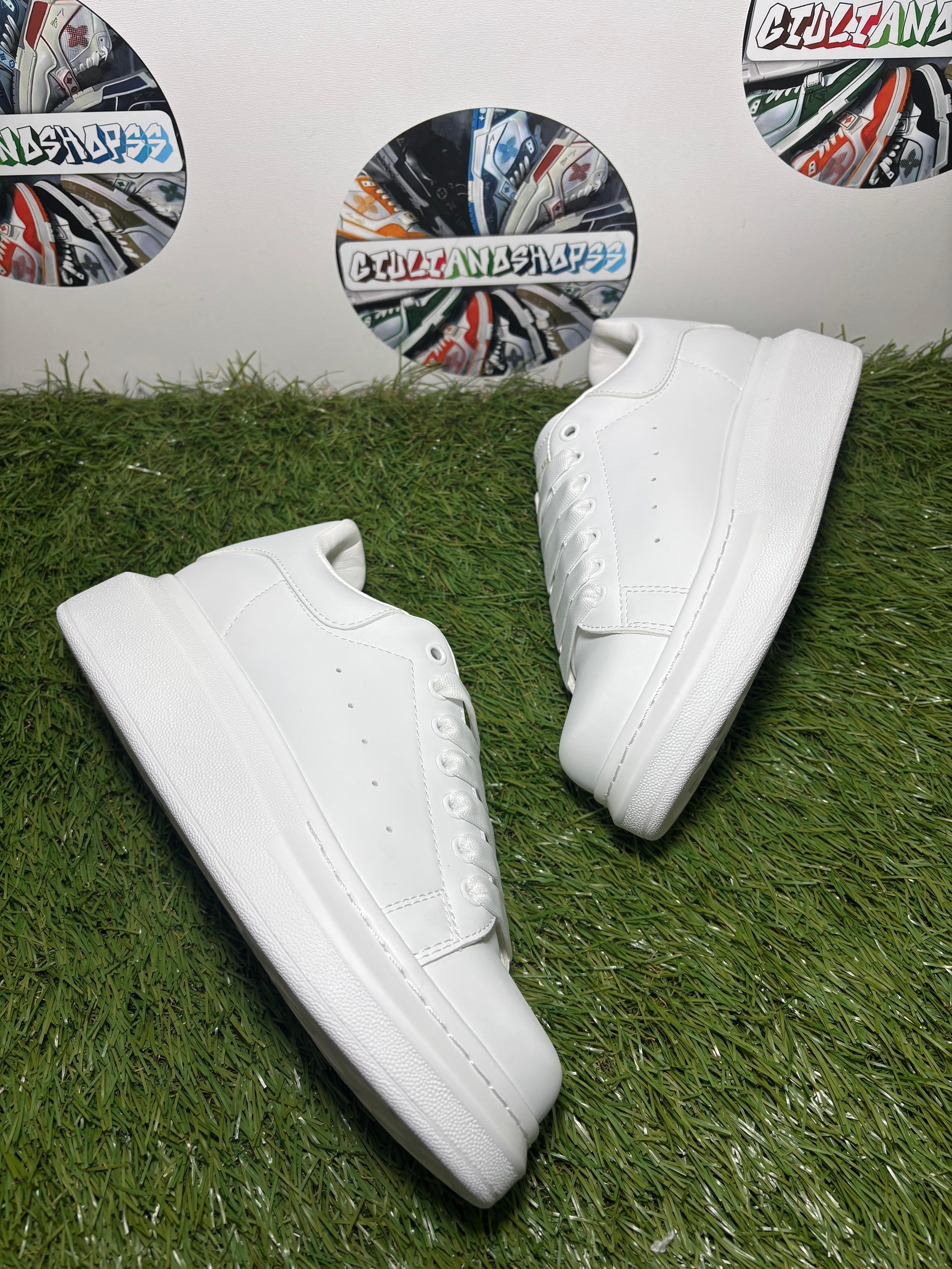 Alexander McQueen Oversized Sneaker - Bianca